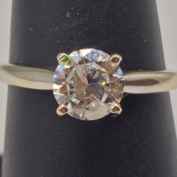 GOLD DIAMOND RING - Picture 1 of 4